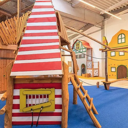 Cozy Modern With Sea Views