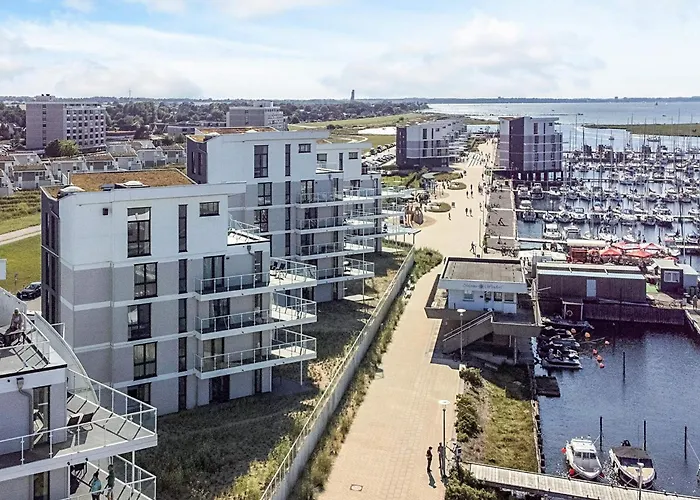 Cozy Modern With Sea Views